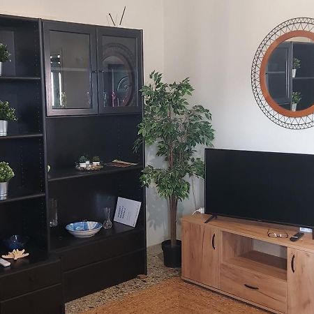 Airport Friendly House 2 Villa Artemida  Bagian luar foto