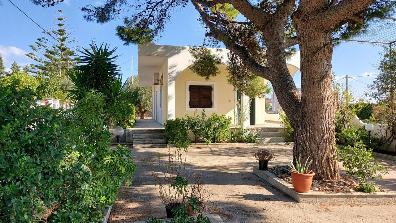 Airport Friendly House 2 Villa Artemida  Bagian luar foto