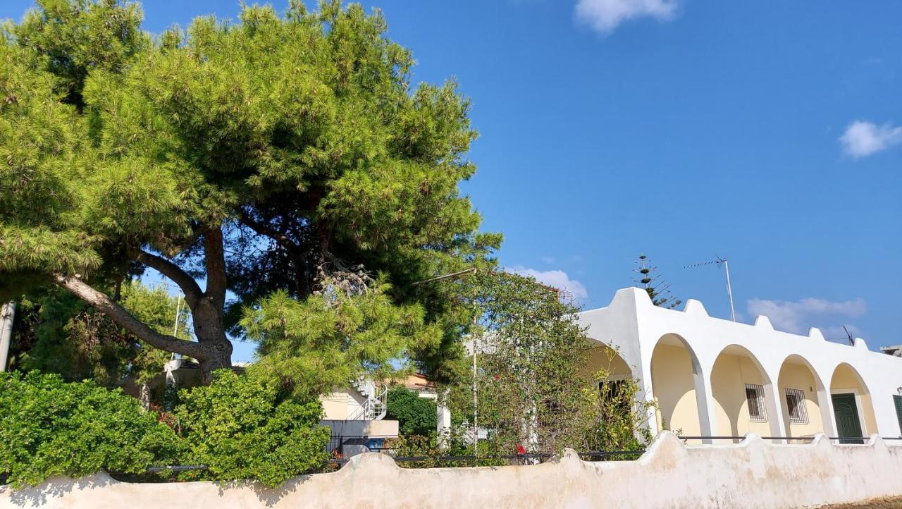 Airport Friendly House 2 Villa Artemida  Bagian luar foto