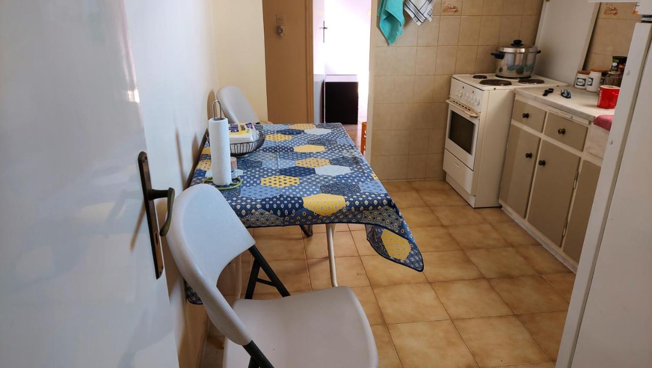 Airport Friendly House 2 Villa Artemida  Bagian luar foto