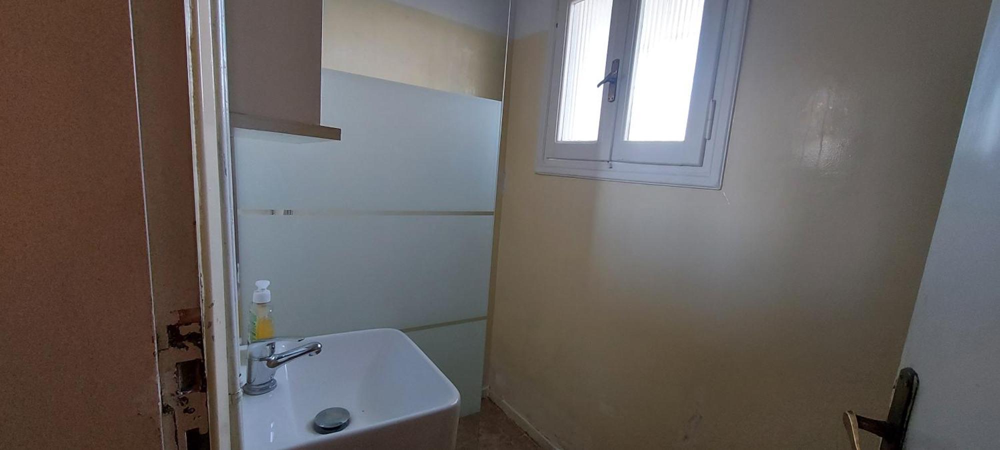 Airport Friendly House 2 Villa Artemida  Bagian luar foto