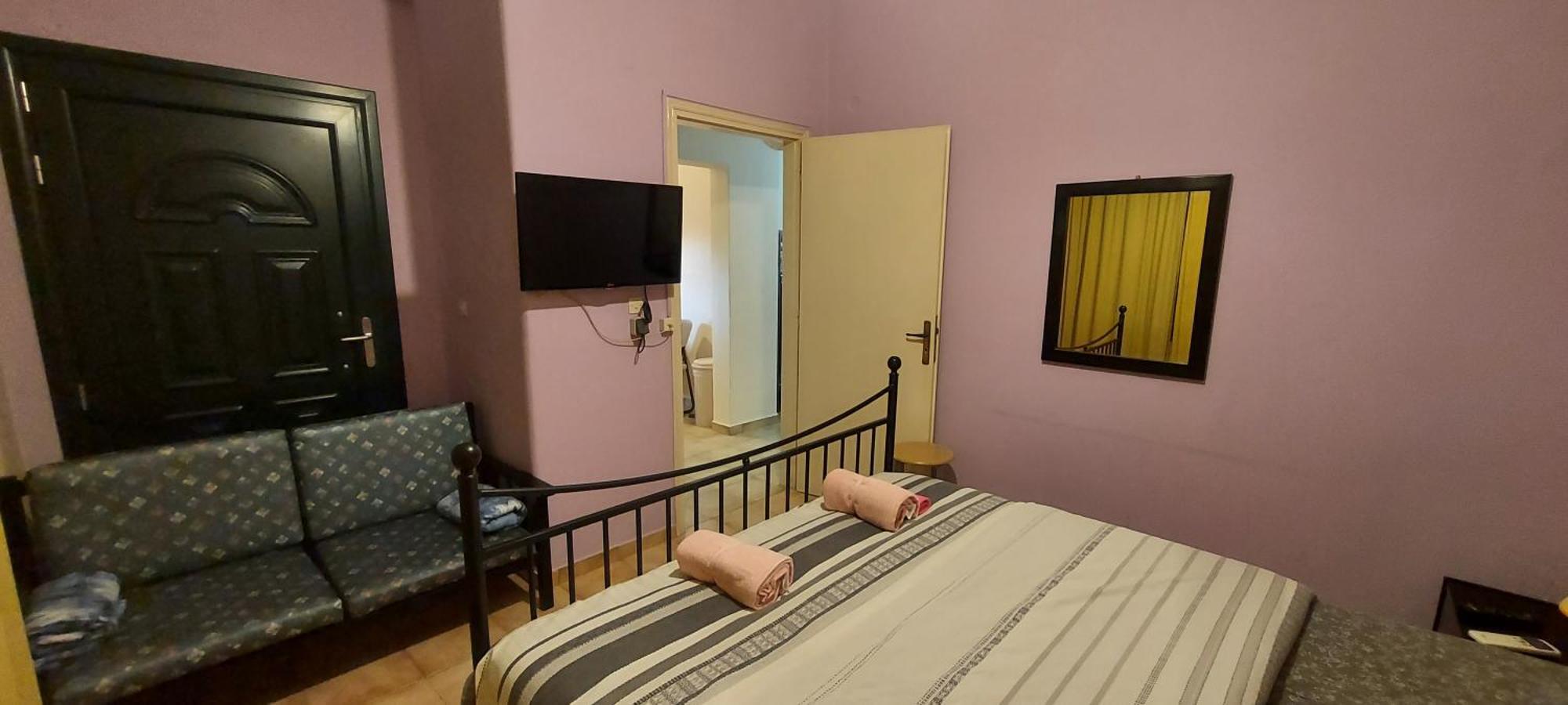 Airport Friendly House 2 Villa Artemida  Bagian luar foto